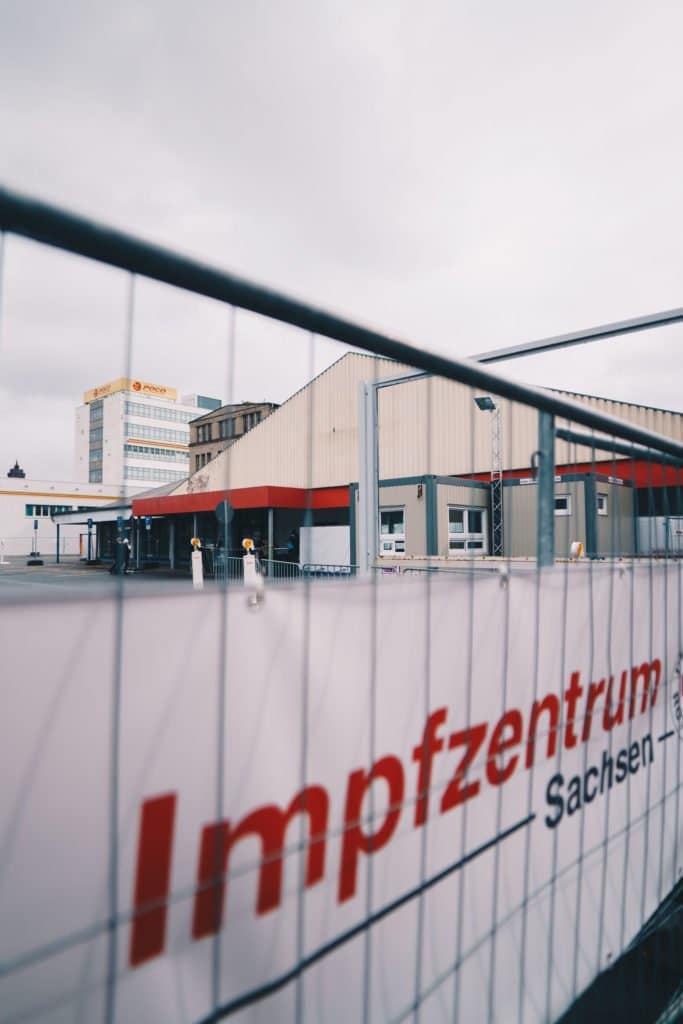 Impfzentrum Chemnitz - Blick auf den Eingang